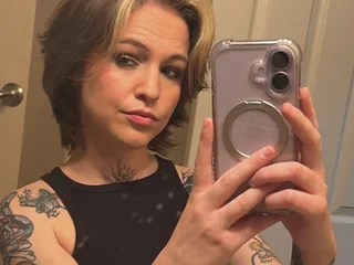 Baileyskyes Tiny Tits webcam from United States