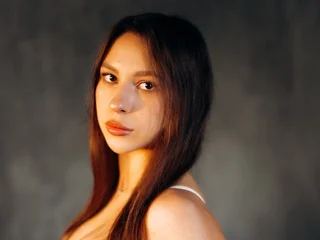 PaigePrado Brown Hair webcam from Poland